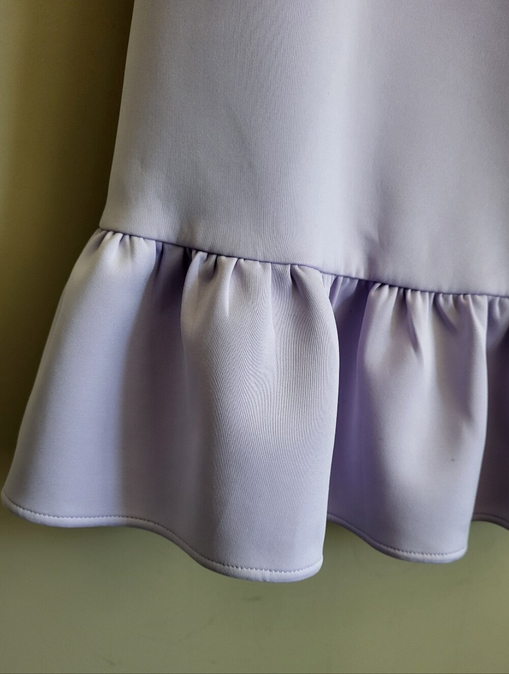 Betsey Johnson Lilac Tie-Neck Shift Dress | Ruffle Hem | Fully Lined | Size 6 - Picture 6 of 8